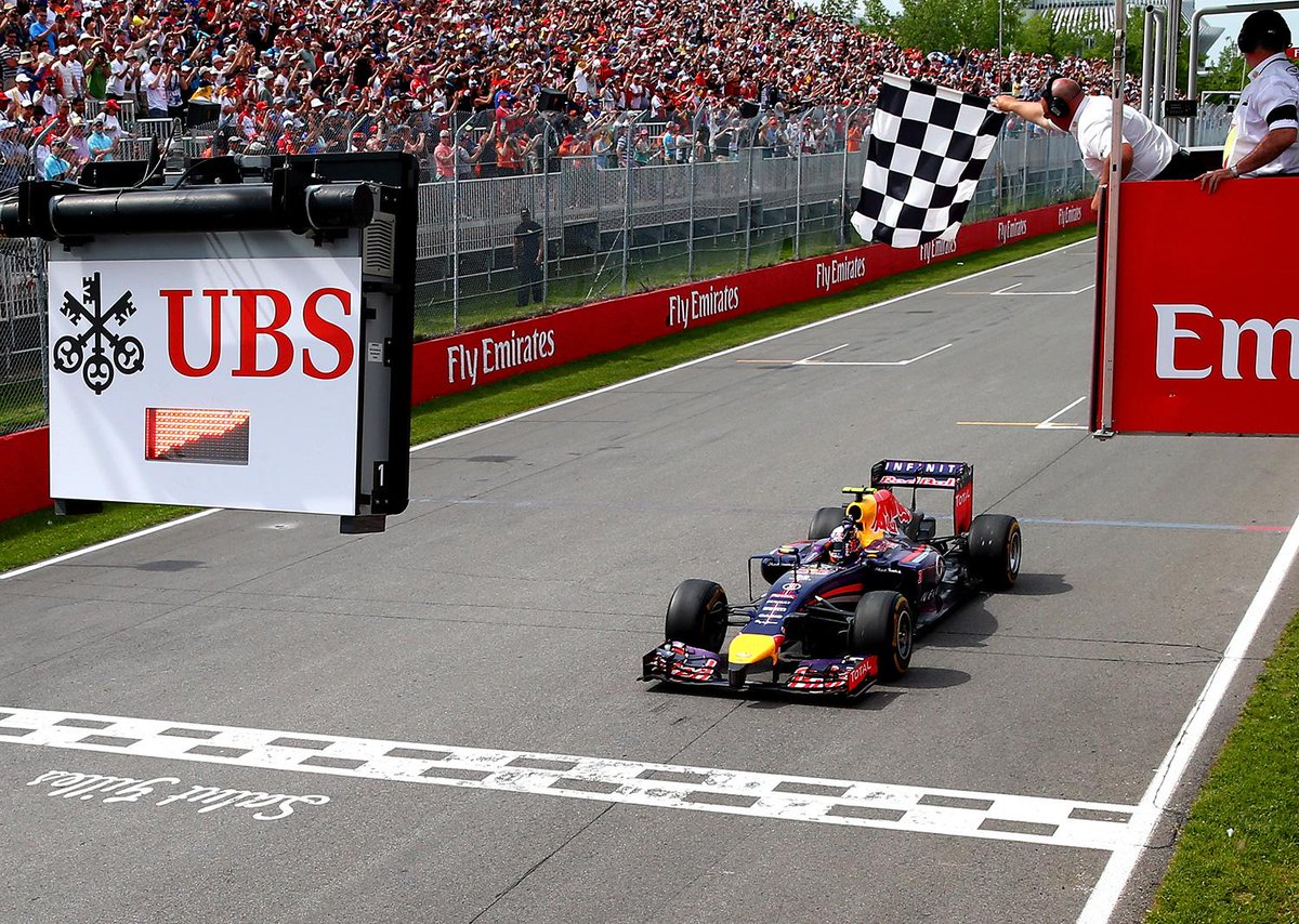 redbullracing's tweet photo. A fantastic season for @danielricciardo and an unbelievable year! 3 wins and 3rd in the Drivers’ Championship. #F1 http://t.co/H9KldNdRKr