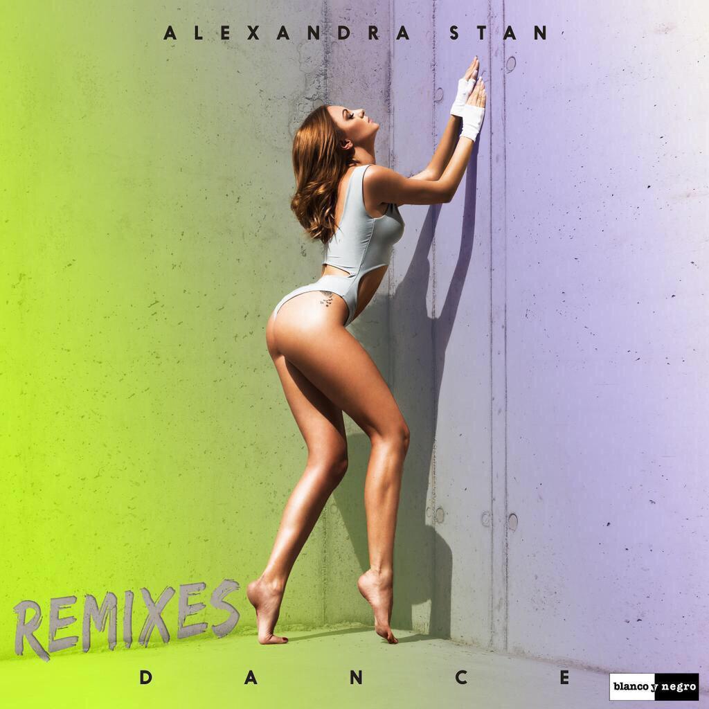Los40Dance's tweet photo. #Dance #Dance #Danceeeee 🔊🎶🎶💃
¡A @JesusSanchezDJ le encanta lo nuevo de @StanAlexandra! 😜🙌
#MáximaDeDomingo http://t.co/3OFIdME5aH