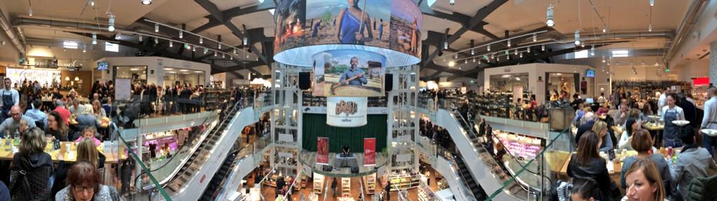 <a href="/PeruAMilano/">Perú A Milano</a>: Esibizione di <a href="/JaimeCuadra/">Jaime Cuadra</a> oggi a @EatalySmeraldo  #Milano #musica