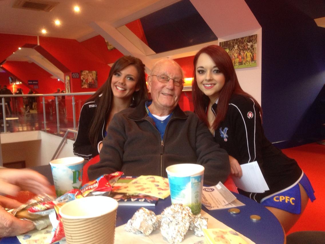 parnell_carole's tweet photo. Hey @NETELLER here's old smoothie 93year old @ArthurClark6 smooching the Crystals in the #redandnle bar today ! http://t.co/C1CfCcEjqZ