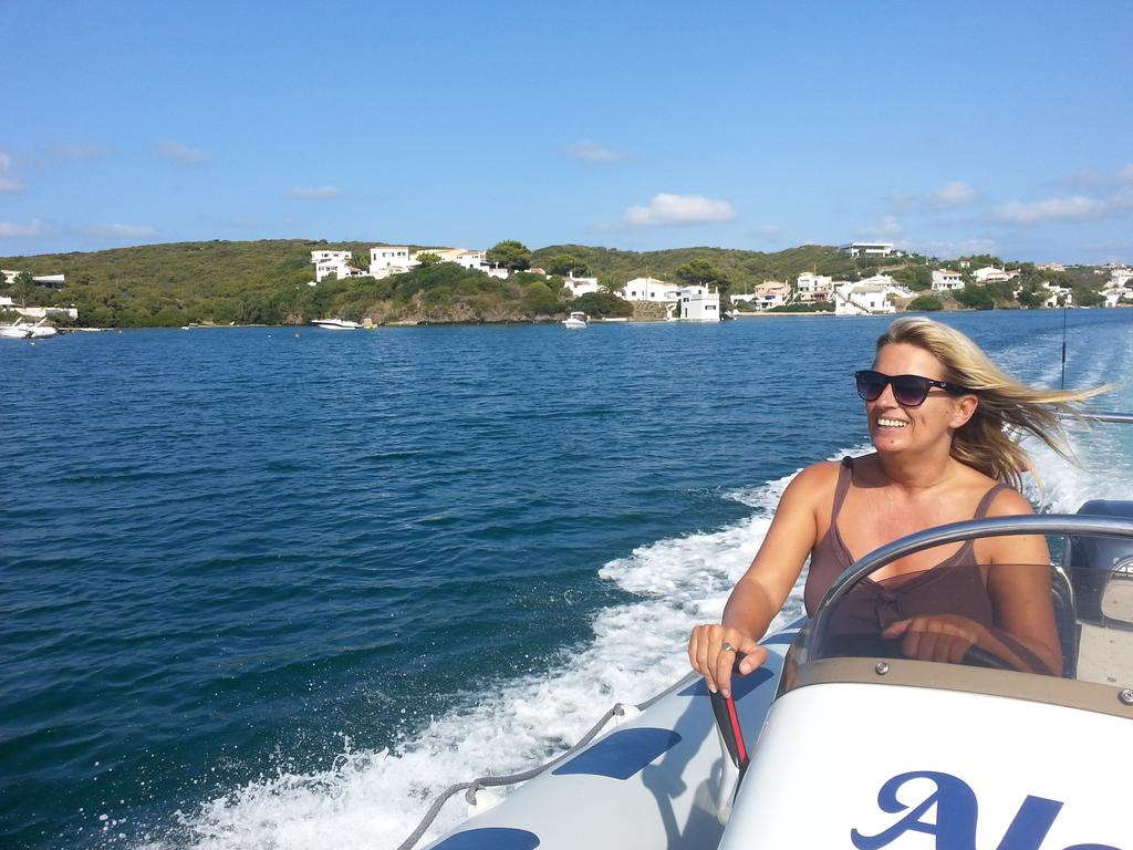 SPCmarinetalks's tweet photo. In just two days you can learn how to drive a powerboat so you can charter one on your next holiday. #Boatingcourses http://t.co/xTQxXMRoNn