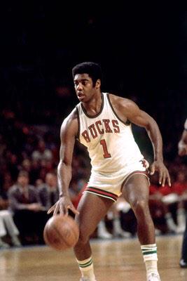 Happy birthday Oscar Robertson. 