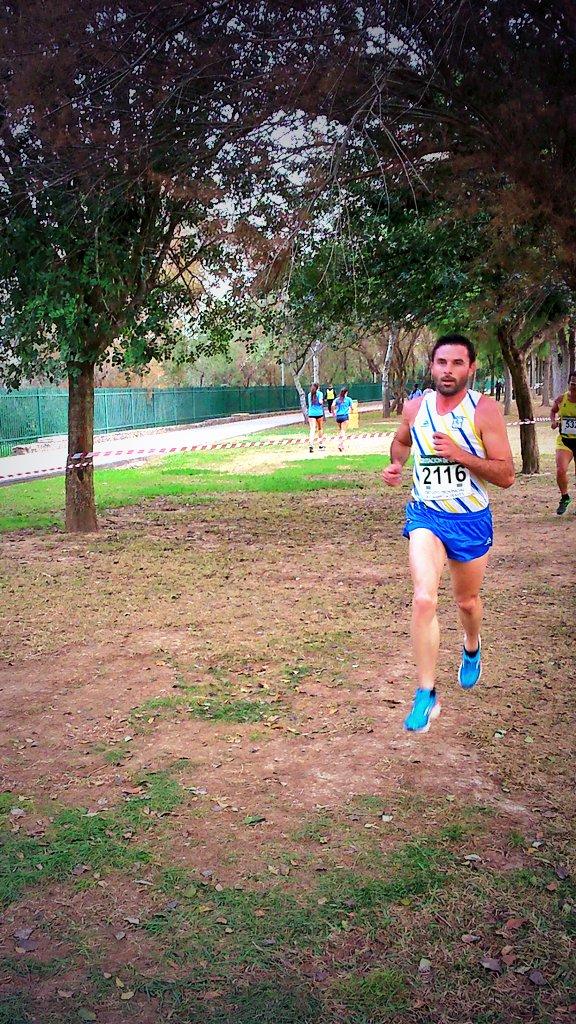 manuel169716's tweet photo. Disfrutar en un croos provincial de atletas de tanto nivel como estos no tiene precio http://t.co/wpUcYiELLs
