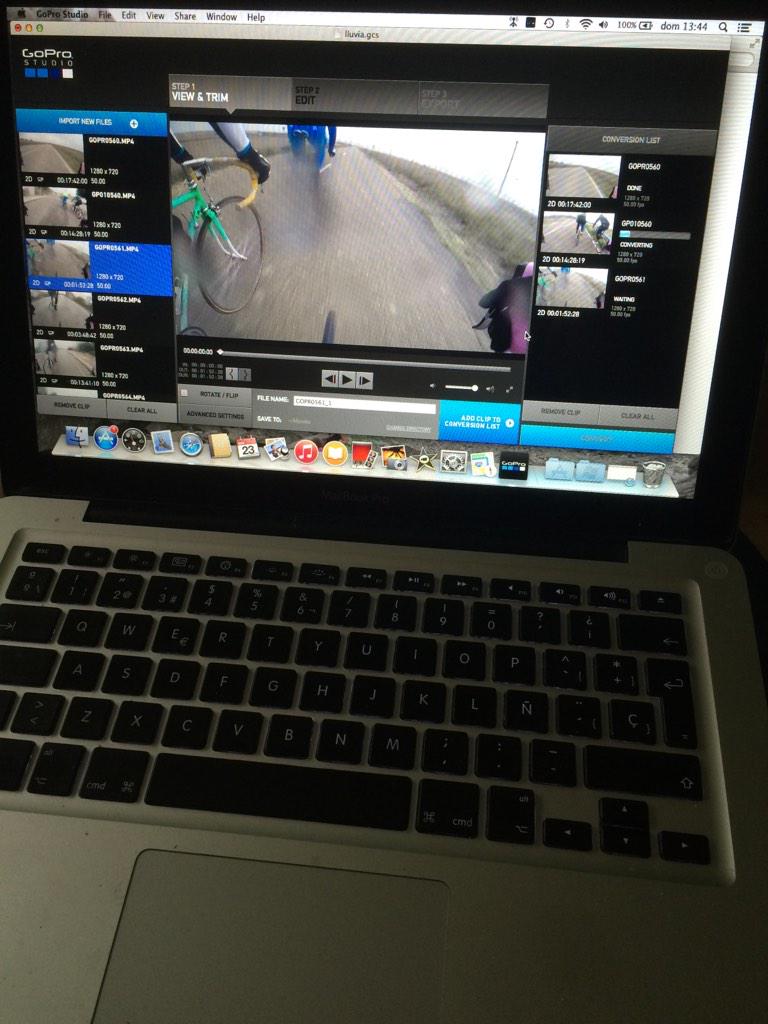 RunBikeVillam's tweet photo. Editando el video de la lluvia!!!! http://t.co/dWpZb5A8Lx