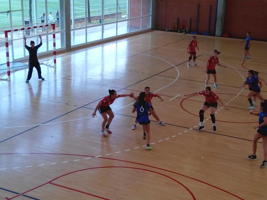 arabadxtfem's tweet photo. Ha costado, pero ha llegado. Primera victoria del @CBFEharialdea en la Div. Honor Plata. 29-19 ante Indupime Basauri. http://t.co/CjXspGhZKA
