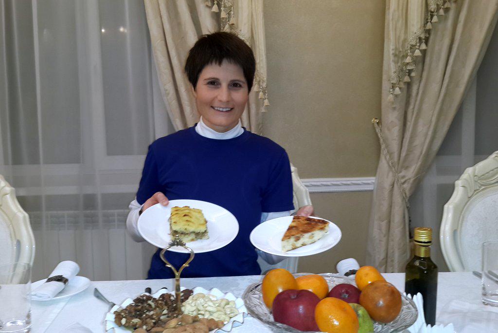 AstroSamantha's tweet photo. We just had our final meal. I was really hungry!  Soon time to head to the cosmodrome. #Launchday #Futura42 http://t.co/f0eeMGo9M1