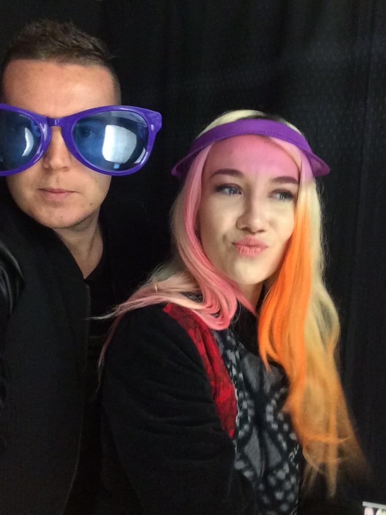JSMVOfficial's tweet image. @PropPod us and @BlondeElectra in the prop pod booth!!
