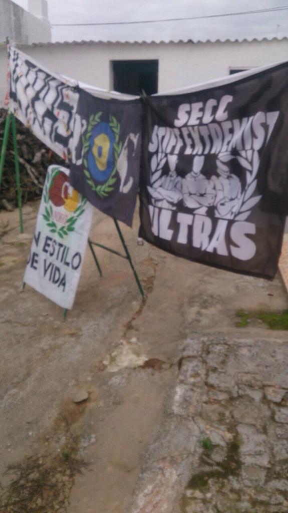 FrenteTiesoLPCF's tweet photo. Miembros del grupo y de Ultras Chucena presentes ayer en su barbacoa  de grupo.
http://t.co/sohT1GjZl6 http://t.co/fTAXQtKFfz