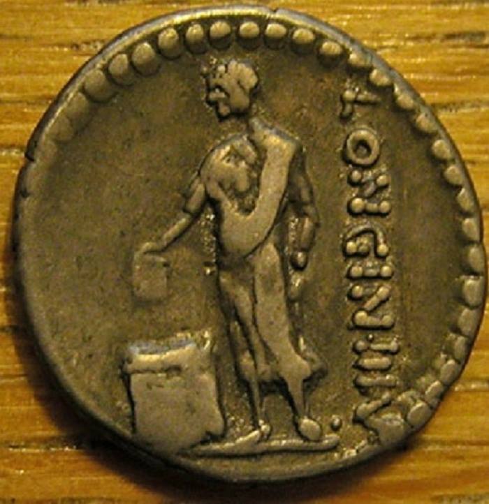 romanhistory1's tweet photo. Roman Coin depicting voting Citizen http://t.co/LzefgaafVL