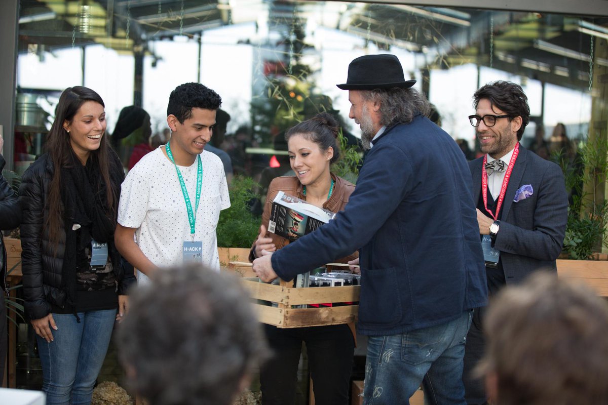 hfarmspa's tweet photo. Finalmente abbiamo i vincitori di #HACKFASHION: http://t.co/Az6y9VVwQQ Grazie a tutti per aver partecipato! http://t.co/l9Lln4z9ZD
