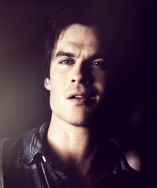 MaryGrantVamp's tweet photo. #RT for Damon Salvatore 
#Fav for Klaus Mikaelson http://t.co/fiUDnE4CCW