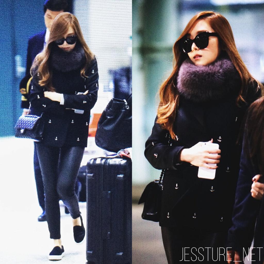 B3IjM0FCEAE3Jxr.jpg:large