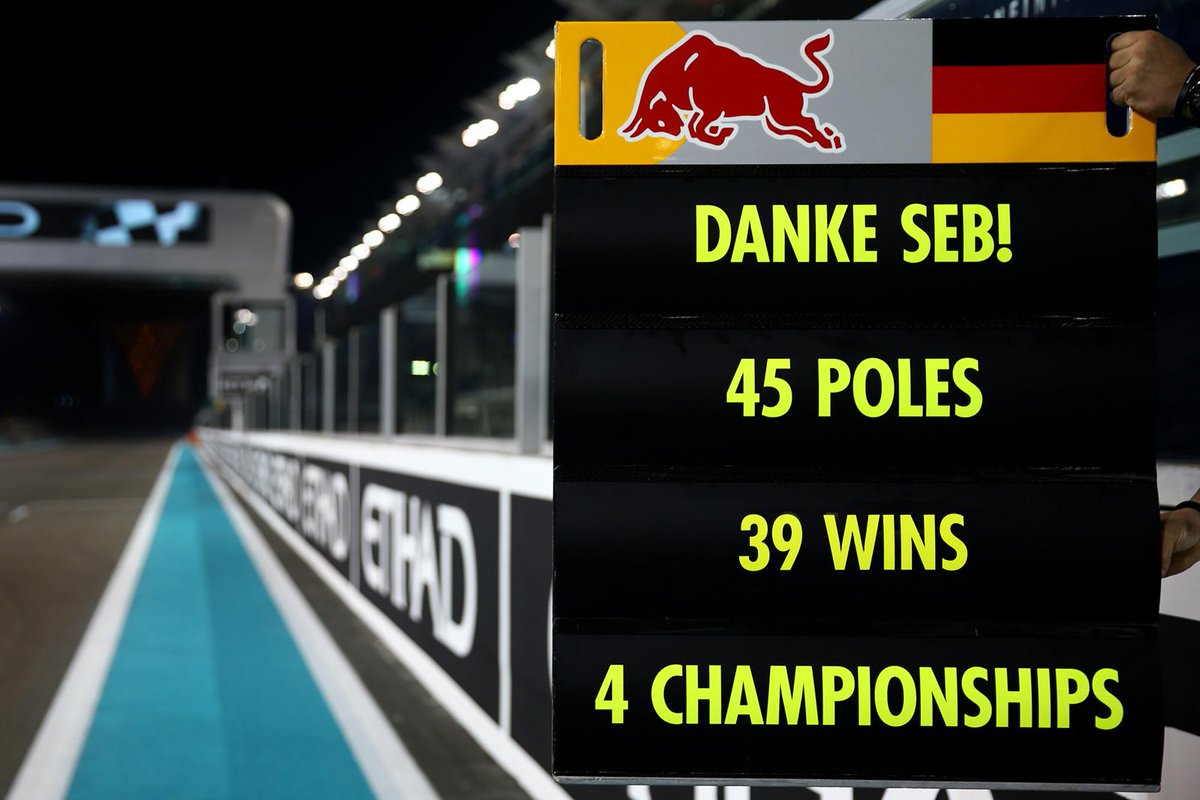 redbullracing's tweet photo. #DankeSeb @RedBull http://t.co/JxNLizVEx4