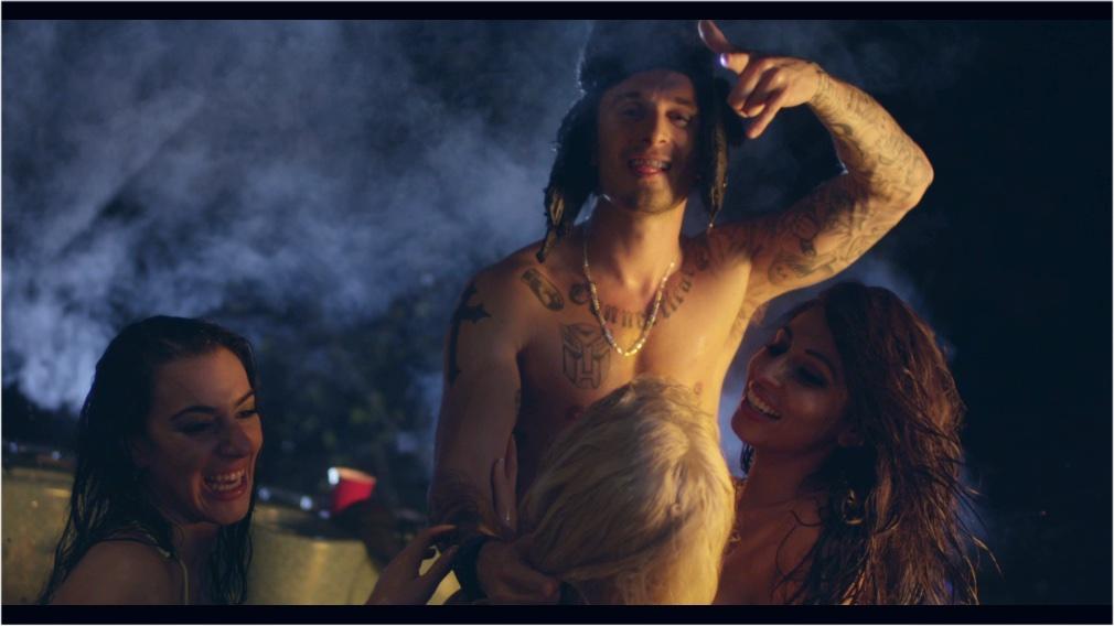 EightyHDMusic's tweet photo. TUNE IN: @ChrisWebby's #LetsDoItAgain Video Is Having It's Official Network Premiere on @MTVJams TODAY at 12PM EST! http://t.co/fmZFde2bch