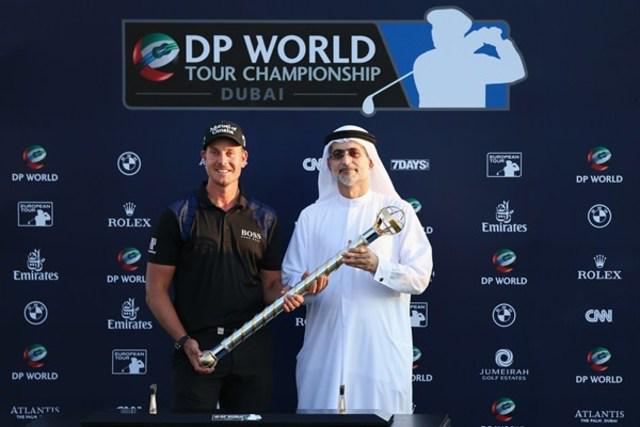 SporttuGolf's tweet photo. #EuropeanTour News: #HenrikStenson  #doubles up at #DPWorldTourChampionship in #Dubai. 
http://t.co/lR6A01OTJ5 http://t.co/5o7SILRKqp