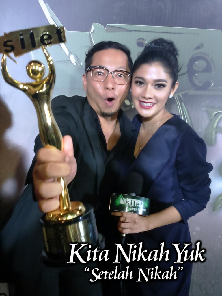 Thanks #KNYlovers Mawar Wasit #merinding di #siletawards