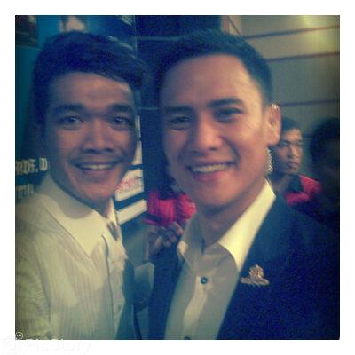 NourPriafeb's tweet photo. ^_^ Got a picture w/ @VictorySitohang ☺ from National Seminar at Selecta Royal Ballroom just now, a great experience http://t.co/q0jCLAhohZ