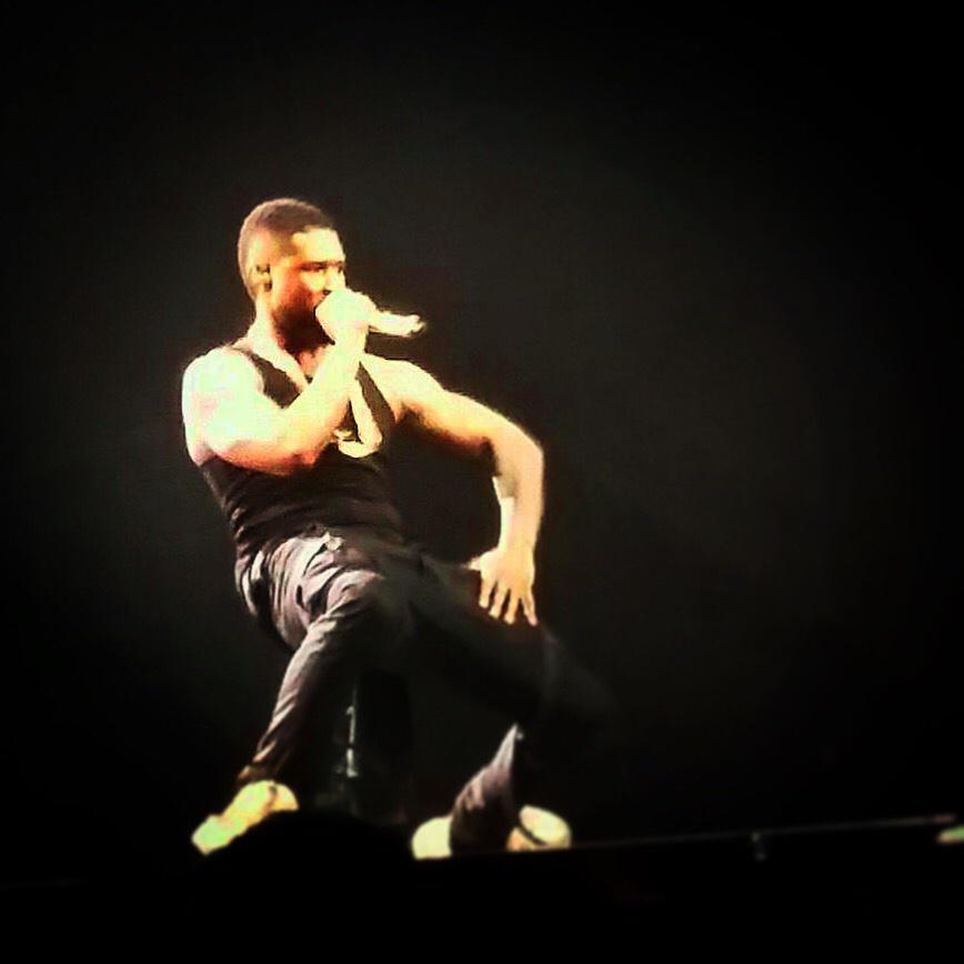 AnthonySGrillo's tweet photo. Usher concert at the X was so great the other night #2ndrow #confessions http://t.co/BX7fXJVrr5