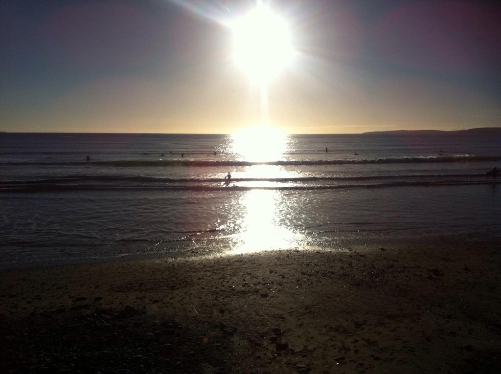 Drunkenmidget's tweet photo. Gotta love #surfsundays http://t.co/511tKQgF7T