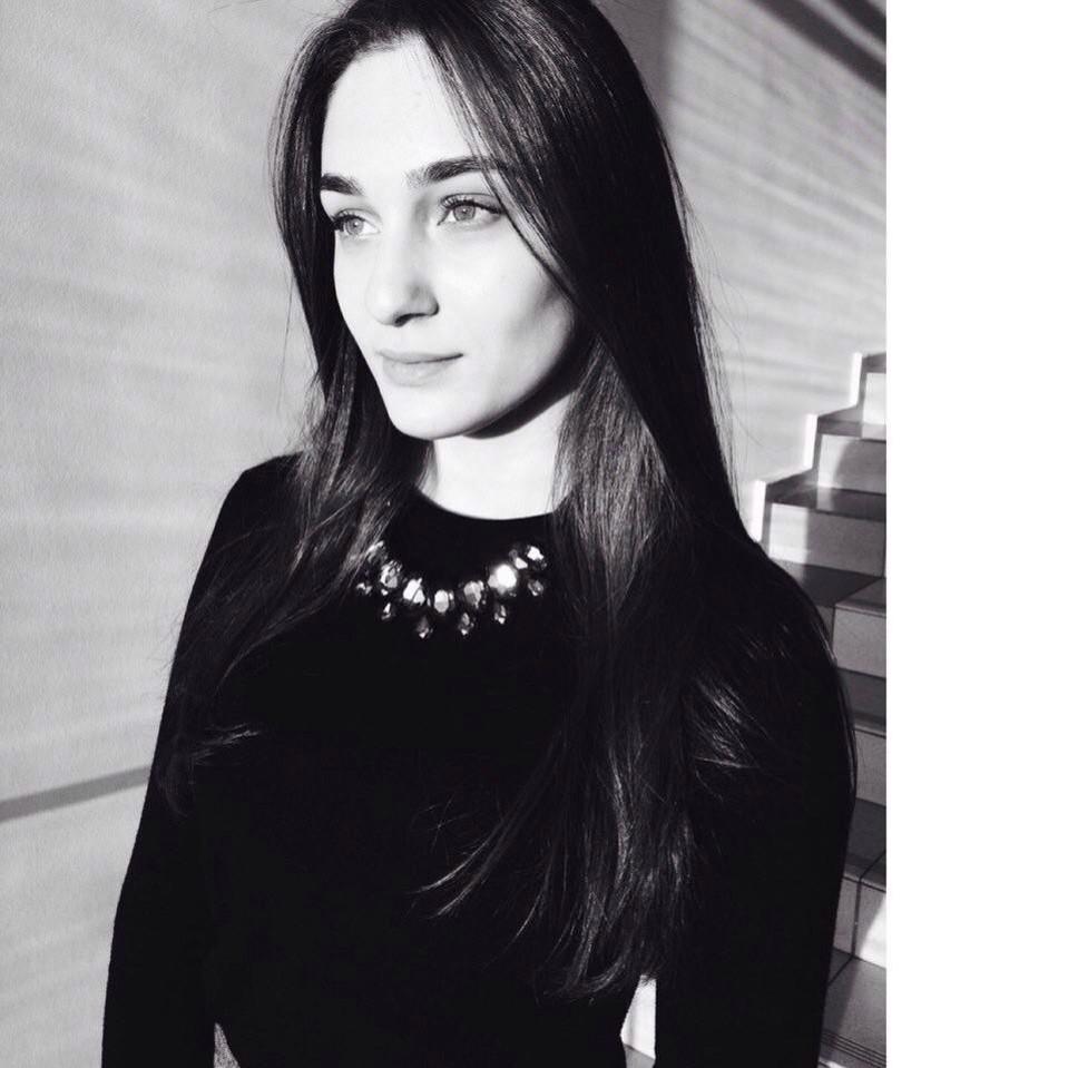 thisislisadevis's tweet image. 