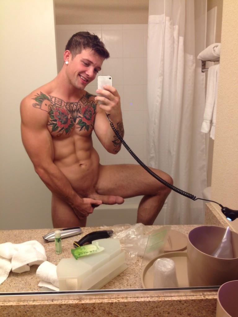 JOCKAMOx's tweet photo. look at these yummy pieces!!!!!!!!!!!!!

/fav &amp; retweet\ http://t.co/A4CMpwRRBs