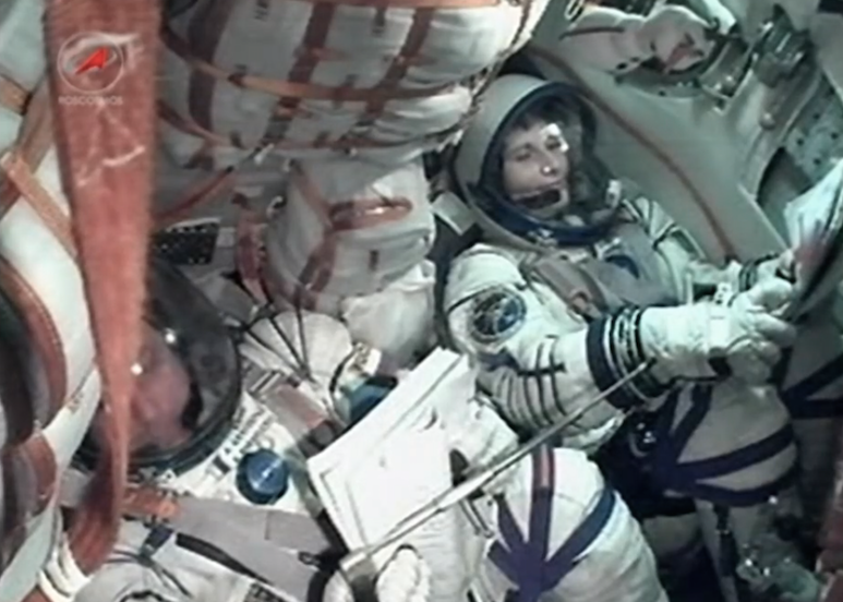 ObservingSpace's tweet image. A great smile from @AstroSamantha
The crew is doing well
 #Exp42 #Futura42 #soyuz #soyuztma15m #iss #nasa #esa