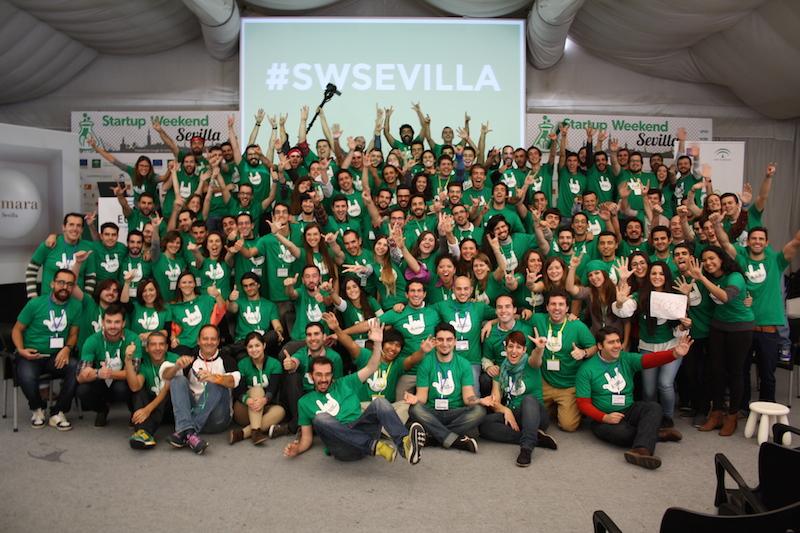 SWsevilla's tweet photo. Propone @Joifer un selfie noruego pero os dejamos un adelanto de la foto de familia, que salimos guapos #SWSevilla http://t.co/lno8VRIALy