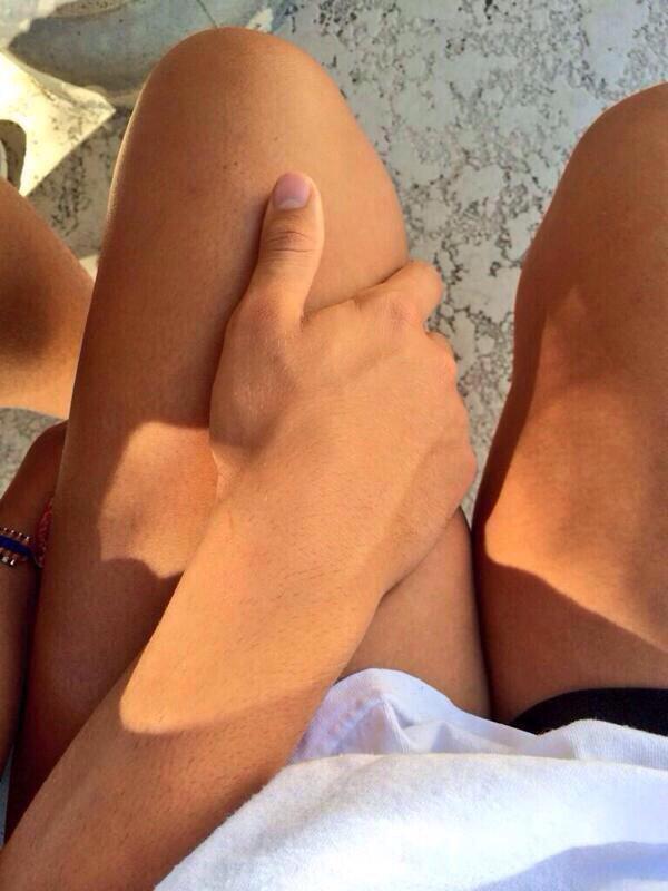 Starting_Pack's tweet photo. The "lowkey every girls weakness" Starter Pack http://t.co/pET7v524Zu