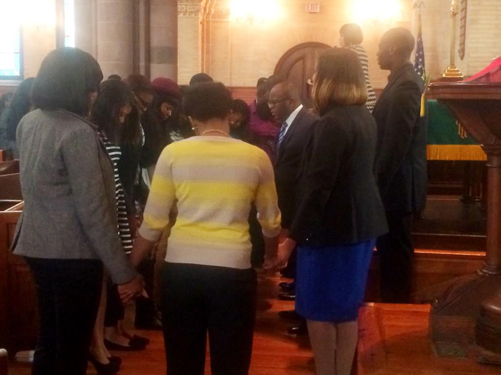 letichaheflin's tweet photo. We thank God for those that came today to give their lives to Christ &amp; for prayer @HUChapel #IgnitetheFaith http://t.co/9IUQ9zt7oP