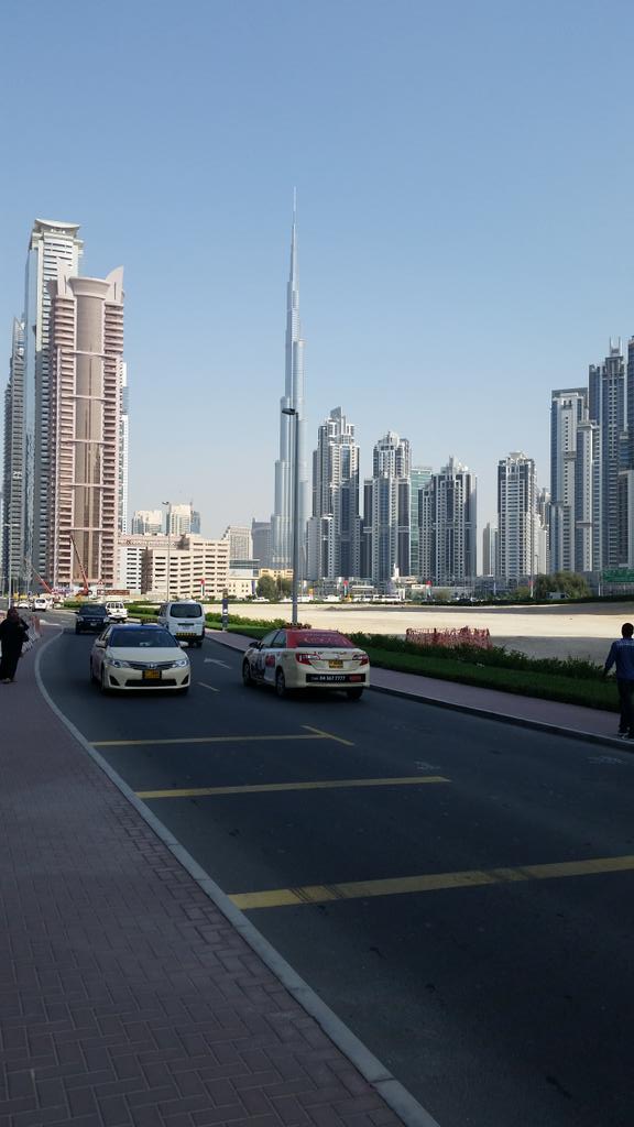 garyjohn2011's tweet photo. Dubai wow http://t.co/YjjzBGfqhf