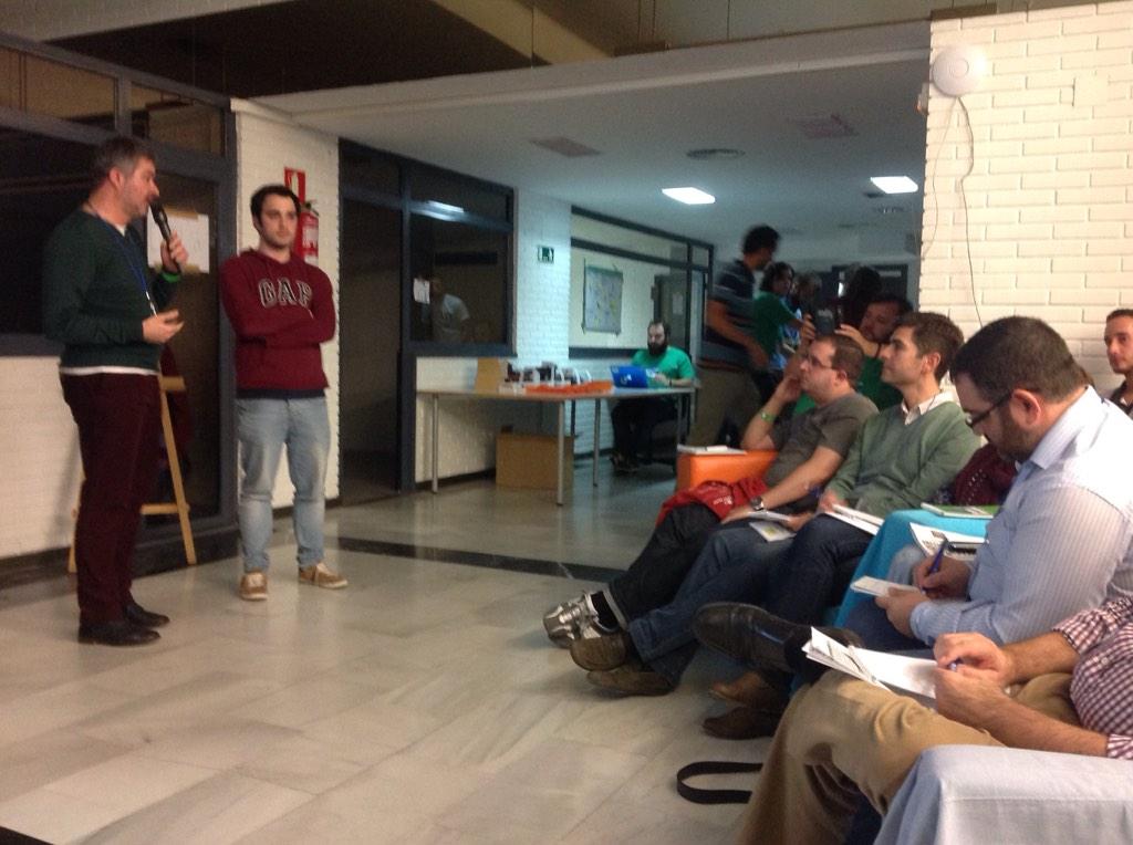 oran_g_co's tweet photo. #swodb Mycargreen empieza sesión de preguntas con el jurado http://t.co/BKAA9YmDx5