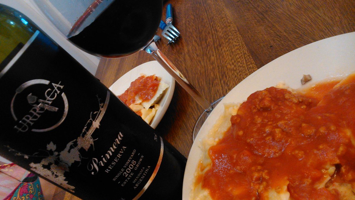 Gran vino para unas buenas pastas. Arriba las manos de todos los pibes...