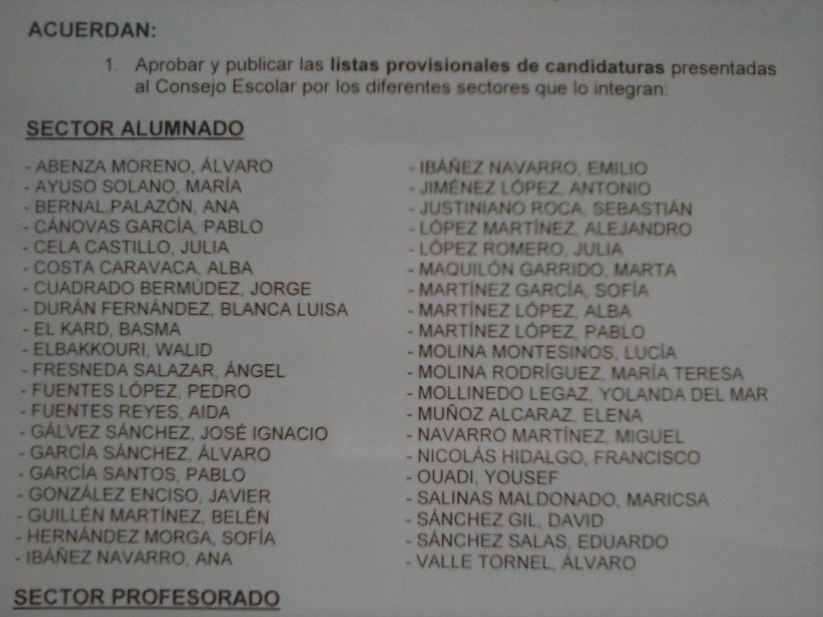 Lujudee's tweet photo. (La lista de las 40 candidaturas).Orgullosa.Defendamos la representación estudiantil!Yo ya me he decantado...y tú??? http://t.co/amTC52ep5Q