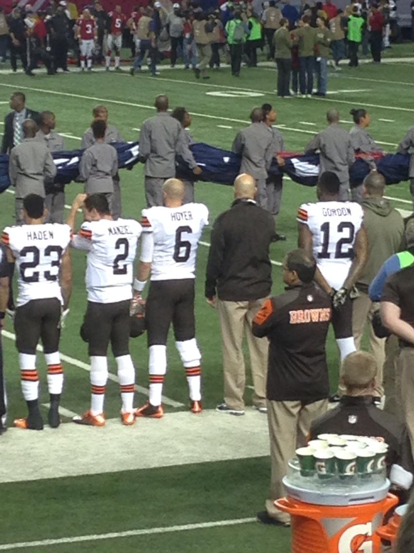 michael_herm's tweet photo. Let's go brownies! http://t.co/3gAWkaPo23