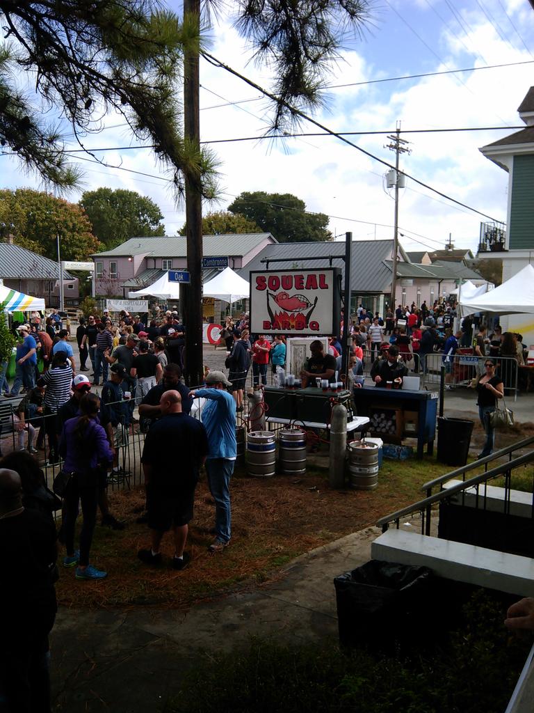 SquealNola's tweet photo. Poboy Fest on Oak St right now http://t.co/ImSMf0HLBe