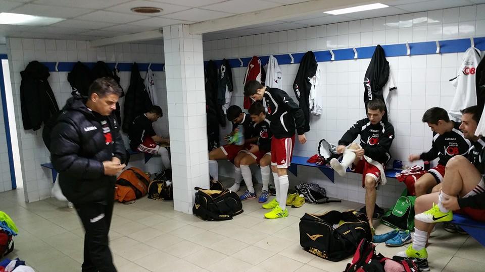 Victoria 2-5 ayer en Pontevedra frente al Leis.