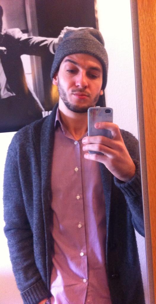 Tom21_W's tweet photo. J'vais pas enlever mon bonnet jusqu'à ce qu'il fasse beau. http://t.co/ESacxGhl13