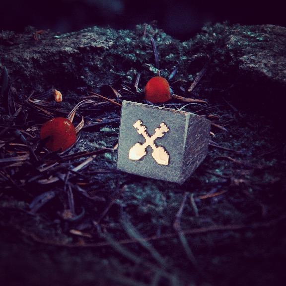 Electrodorn's tweet photo. #sunday #treasurehunting in the #forests of the #danube http://t.co/w0QN66TbEA