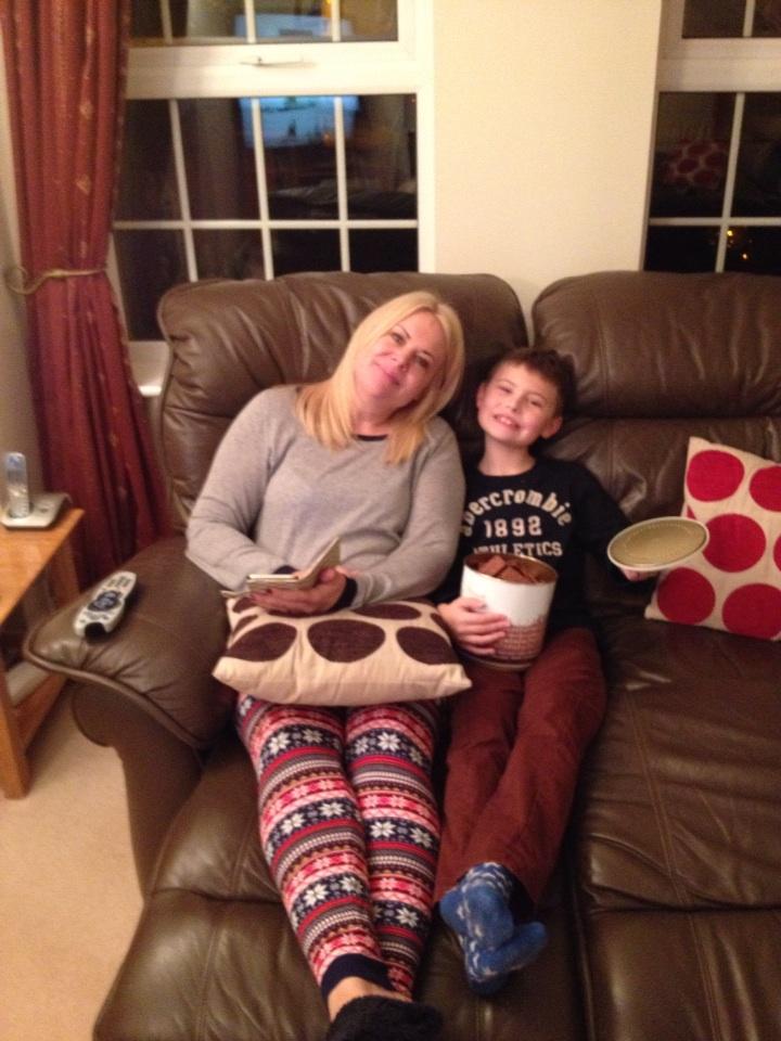 MarkWarren75's tweet image. Mum and son time. @SamWarren72