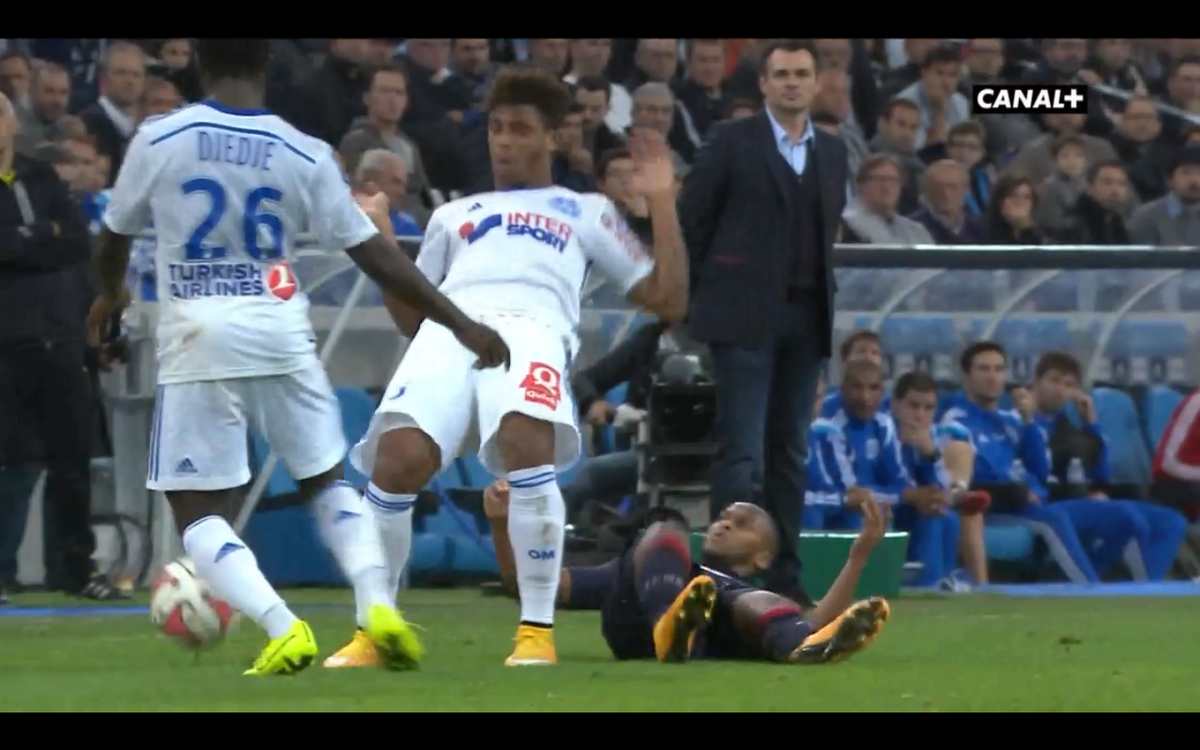 FormuleFoot's tweet image. Sagnol qui juge. Comme par hasard. #OMFCGB