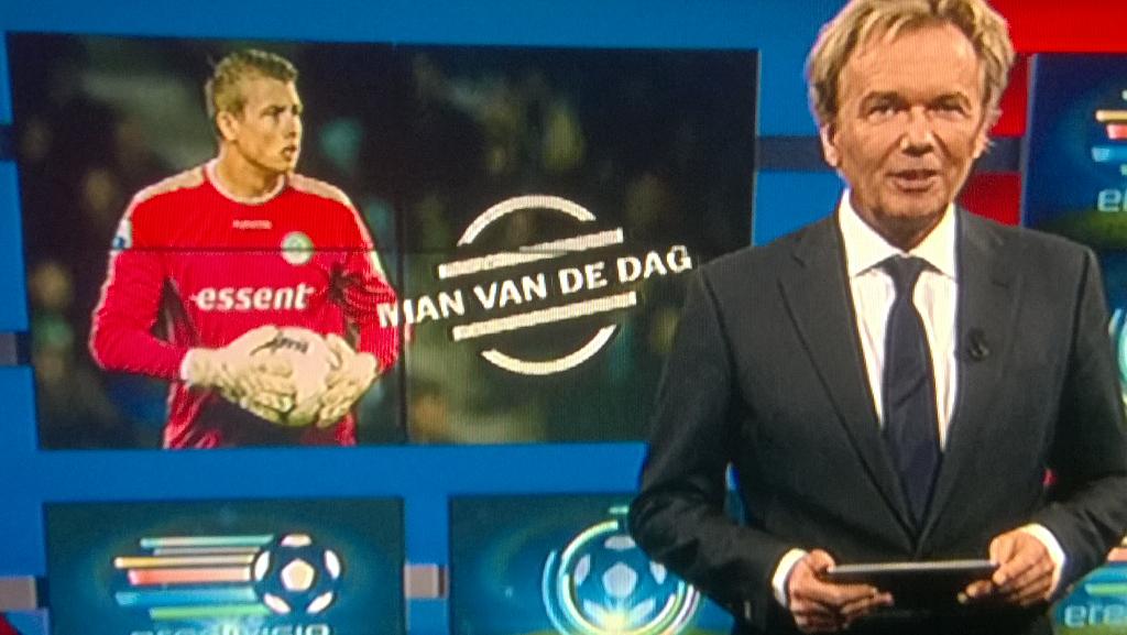 B3JdgKyCQAEnIZ6.jpg:large