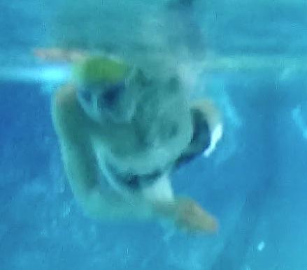 jensandmie's tweet photo. Ich muss dringend an meinem Schwimmstil arbeiten
sagt meine Schwimmlehrerin
#Stilanalyse http://t.co/my4FOmMLc3