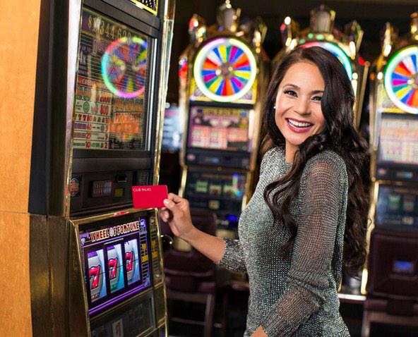Palms's tweet photo. Did you know our MVP and Hall of Famer #ClubPalms members get free movie tickets? Join now! http://t.co/l7r3i11uBj http://t.co/1iHYzJpyyw