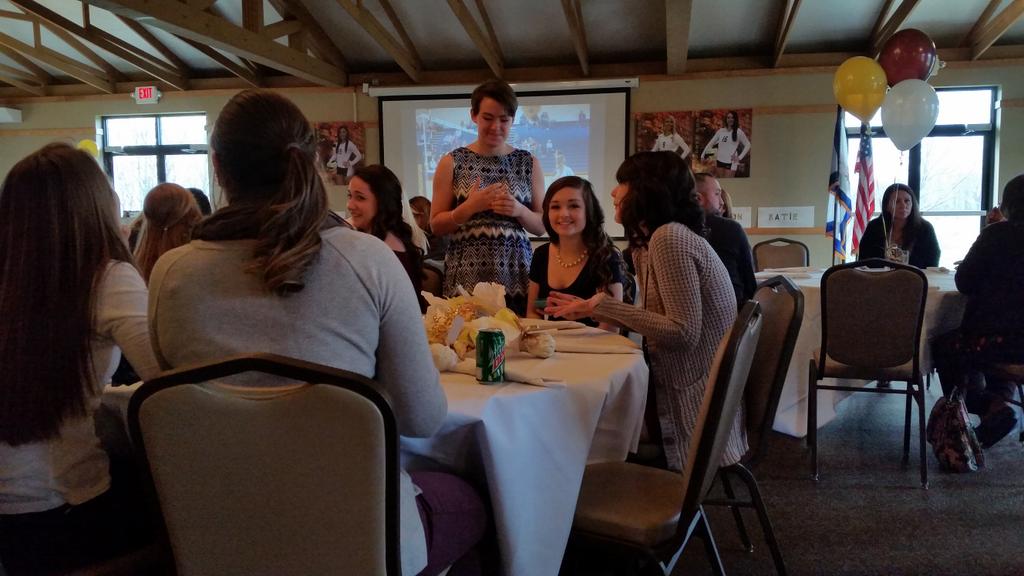 MommaRN45's tweet photo. @JohnMarshallVB,@JMHSMonarchs Nice banquet! http://t.co/xokTwo7ZlM