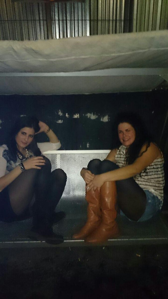 ara_ds93's tweet photo. Buuen fiinde con mi nena @MariaRosalejo, Para otra más y mejoor jijiji😝 http://t.co/fPQbtVZkH6