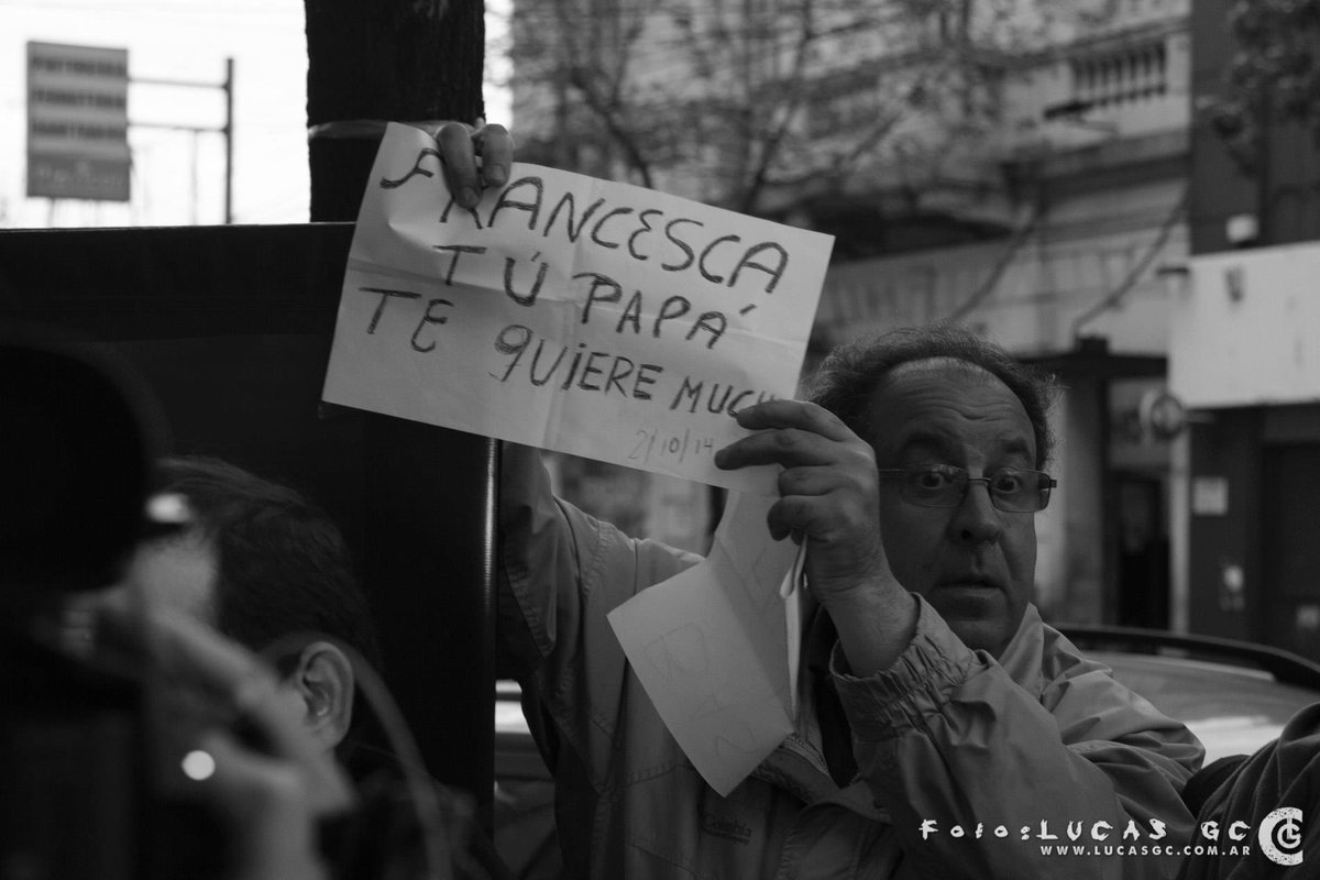 borrandoapapa's tweet image. @ReneCalle13Ofic Gran Rene te pido nos ayudes borrandoapapa.com.ar queremos ver a nuestros hijos