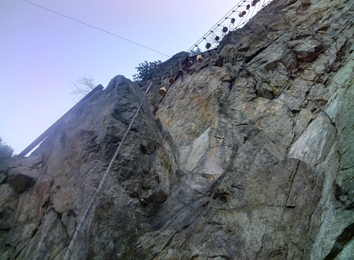 valkolton's tweet photo. Ok, so I climb straight up this rope &amp; then step across giant corks?  #MammaMia  #TechnicalClimbing http://t.co/x8Dke20cb6