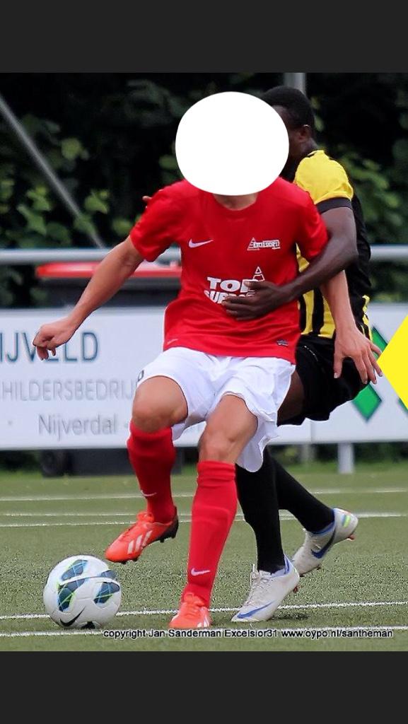 433Excelsior31's tweet photo. Welke speler zoeken we hier? #succes #wijzijnexcelsioren http://t.co/5mNLQxbJRV
