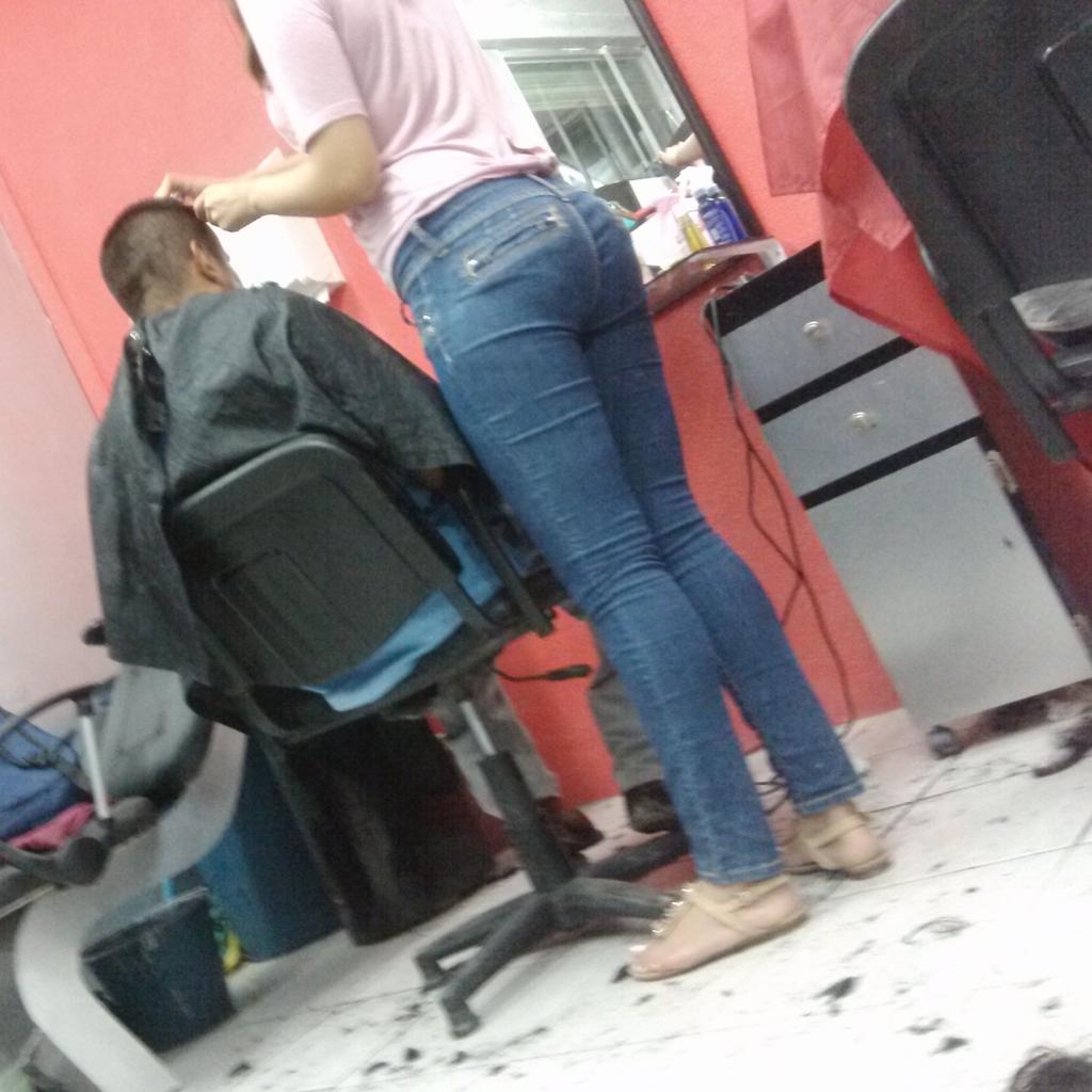 PerSmp's tweet photo. Mi estilista tiene ub curtpo http://t.co/5FSnidITBr