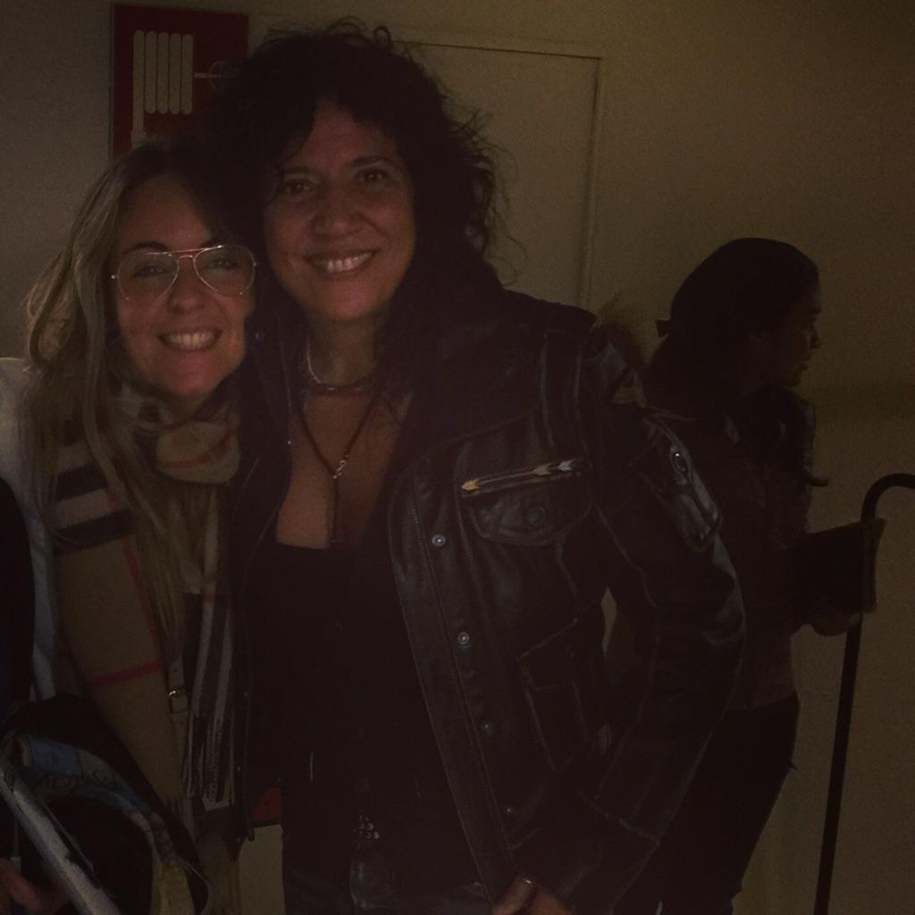 IriisHereu's tweet photo. @RosanaOficial Hoy he visto el mejor concierto de mi vida!!!Te haces querer demasiado!!Viva el "efecto Lleida"!!besos http://t.co/uoJOcvQNuZ